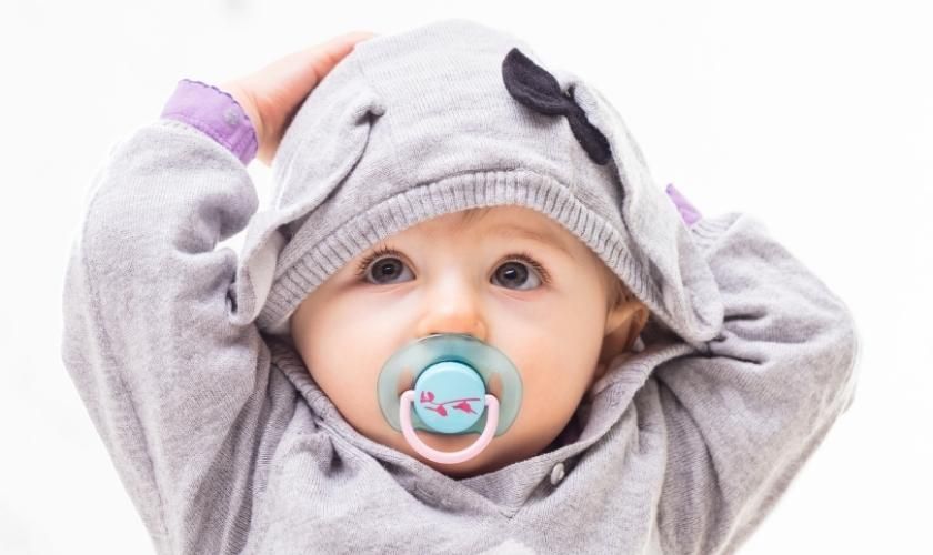 ¿Por qué el chupete puede dañar los dientes de tu hijo?