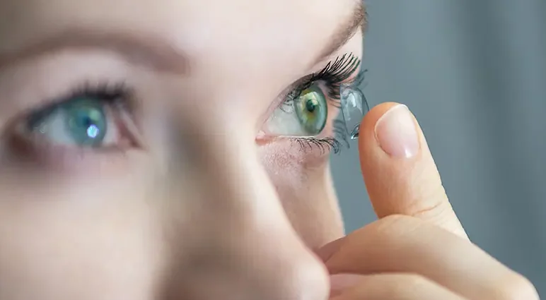 Lentillas baratas lentes de contacto con calidad visual mujer